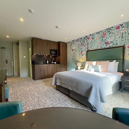Mandolay Hotel Guildford Exteriör bild